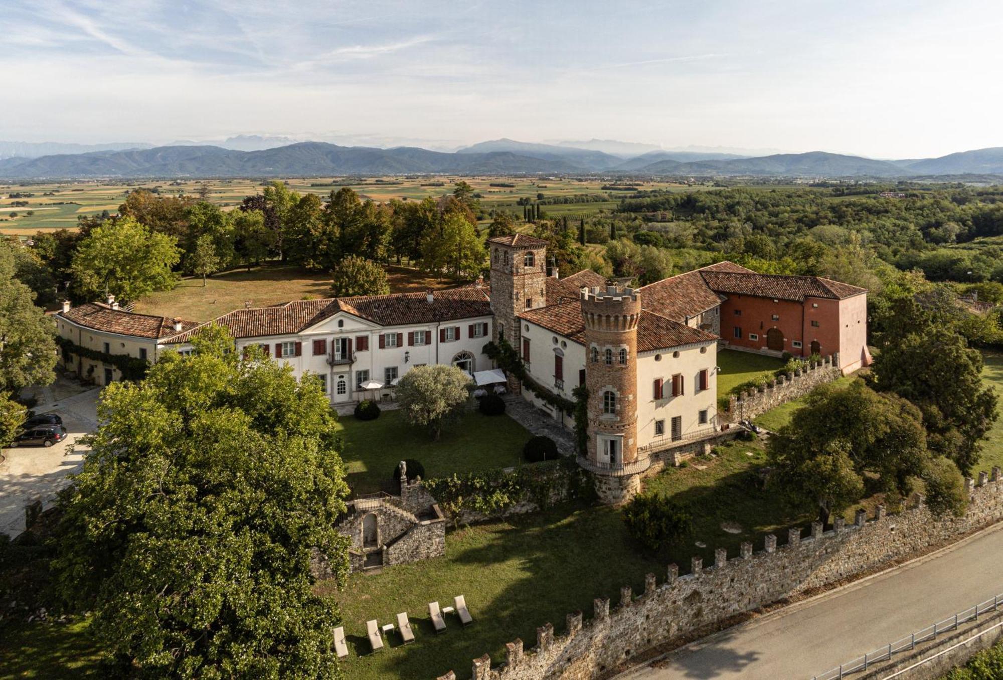 Hotel Castello di Buttrio Esterno foto